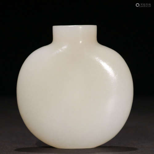 A Chinese Hetian Jade Snuff Bottle