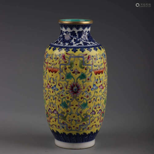 A Chinese Enamel Floral Porcelain Flower Vase
