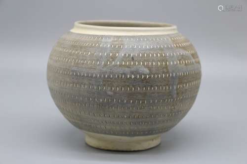 Carved rice grain jar in Northern Song Dynasty