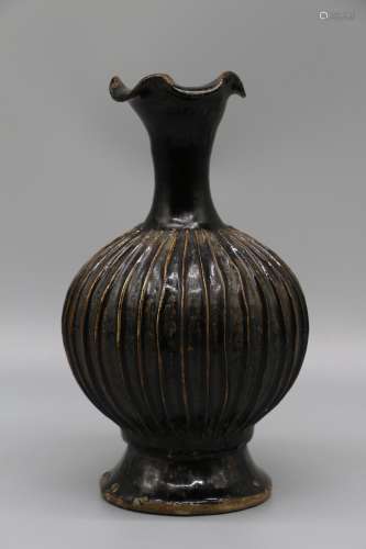 Jin Dynasty  Cizhou line vase