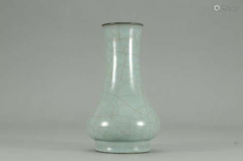 Song Ge glazed jar mouth bottle