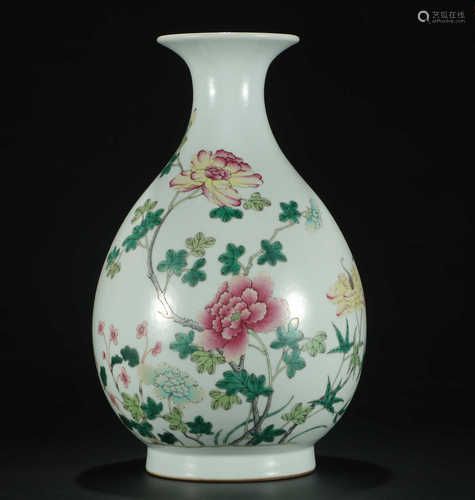 A POWDER ENAMEL OKHO SPRING BOTTLE PAINTED WITH FLOWERS