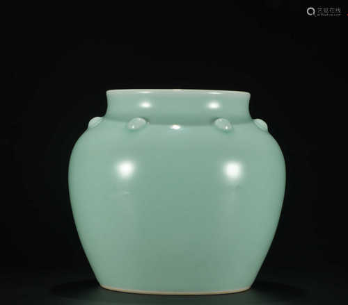 A BEAN-GREEN GLAZE POT