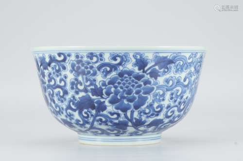 Qing Dynasty Kangxi blue and white peony flower bowl