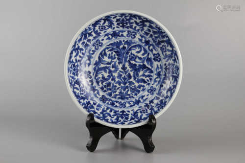 Blue and white flower pattern plate