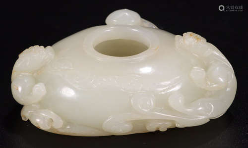 A HETIAN JADE CARVED DRAGON PATTERN BRUSH WASHER