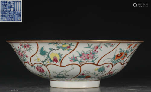 A FAMILLE ROSE GLAZE FLOWER PATTERN BOWL