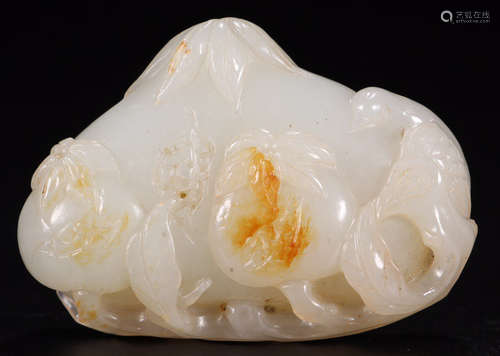 A HETIAN JADE CARVED AUSPICIOUS PATTERN PENDANT