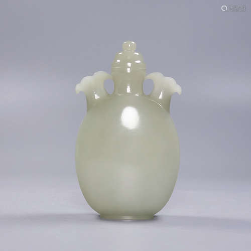 A Hetian Jade Vase