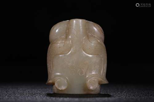 A Hetian Jade Dragon Carved Hand Piece