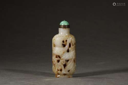 A Hetian Jade Snuff Bottle