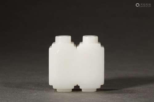 A Hetian Jade Snuff Bottle