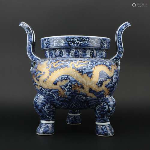 A blue and white 'yellow dragon' censer,Ming dynasty