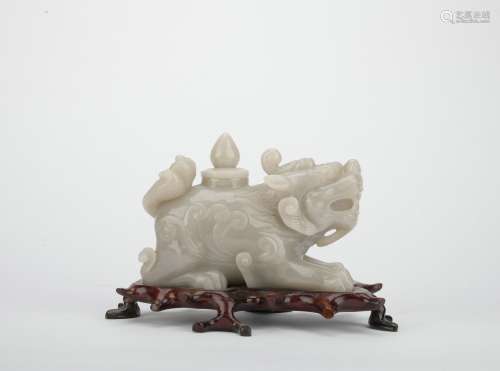 Qing dynasty jade Auspicious beast ornament