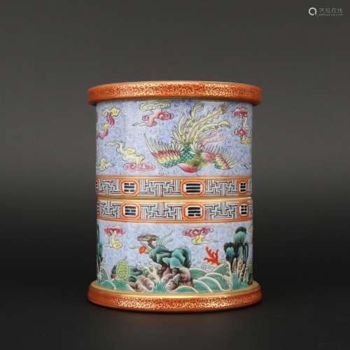A famille-rose pen container,Qing dynasty