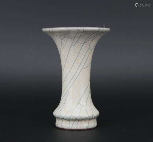 A Ge-type vase,Song dynasty