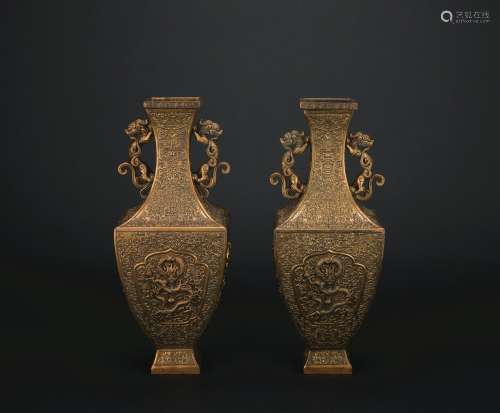 Qing dynasty gilt bronze bottle with dragon pattern 1*pair