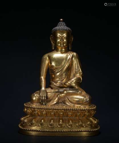 Qing dynasty gilt bronze figure of shakyamuni