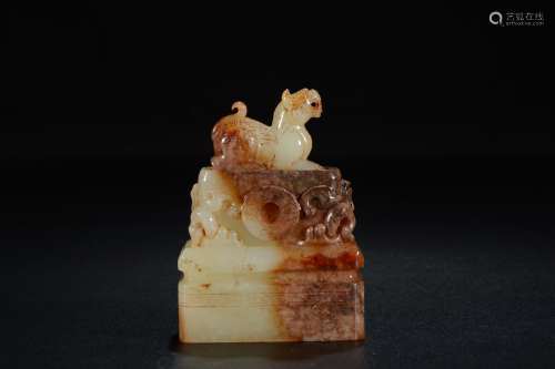 ARCHAIC JADE CARVED 'CHILONG' KNOB STAMP SEAL WITH INSCRIPTION