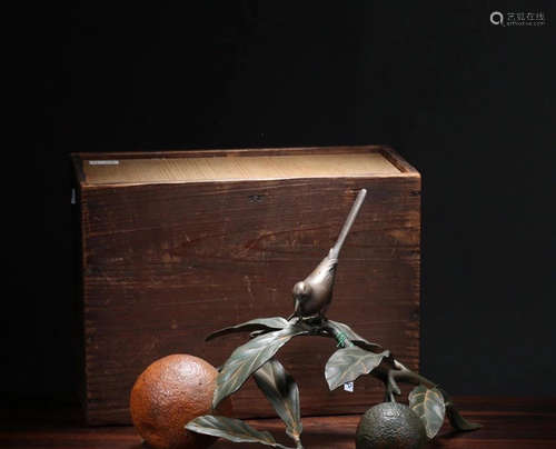 JAPANESE SHOWA PERIOD BRONZE CAST 'BIRD AND FRUITS' FIGURAL GROUP WITH ORIGINAL WOODEN BOX