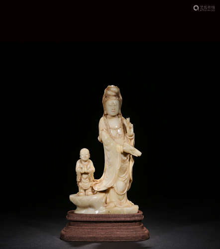 SHOUSHAN FURONG STONE CARVED 'GUANYIN' FIGURAL GROUP