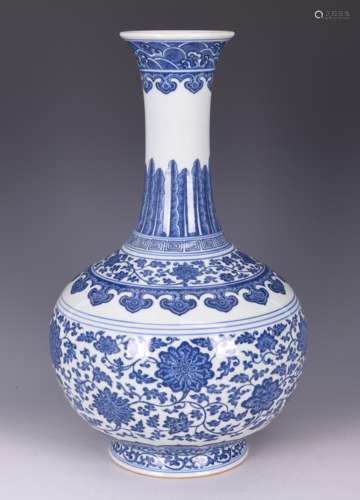 BLUE AND WHITE 'FLOWERS AND VINES' VASE