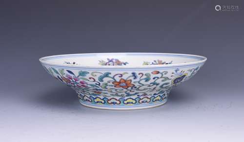 DOUCAI 'FLOWERS AND VINES' COMPRESSED BOWL