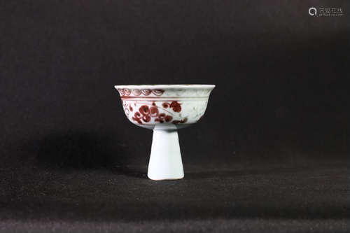 UNDERGLAZED RED 'FLOWERS' STEM CUP