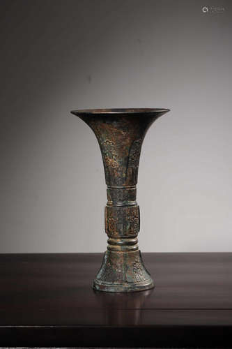 ARCHAIC BRONZE CAST VASE, GU