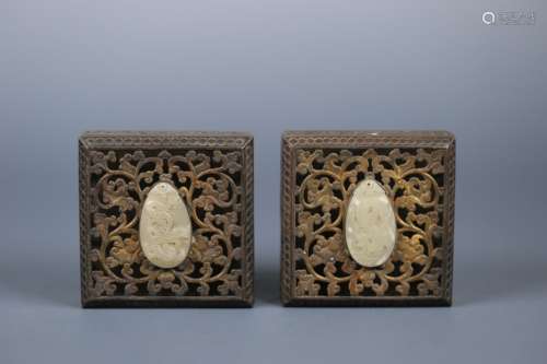 PAIR OF GILT SILVER BOXES DECORATED WITH HETIAN JADE AND DRAGON CARVING