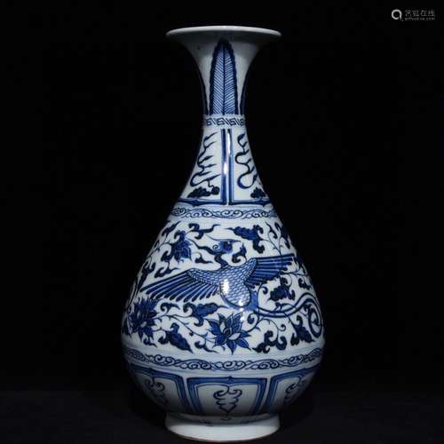 A CHINESE BLUE AND WHITE YUHUCHUN VASE WITH PHOENIX PATTERN