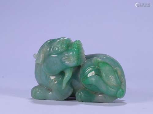 A CHINESE JADEITE ORNAMENT WITH BEAST PATTERN