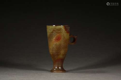 A CHINESE HETIAN JADE VESSEL WITH PATTERN