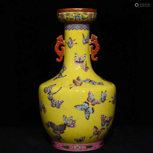 A CHINESE FEN CAI EAR VASE WITH BUTTERFLY PATTERN