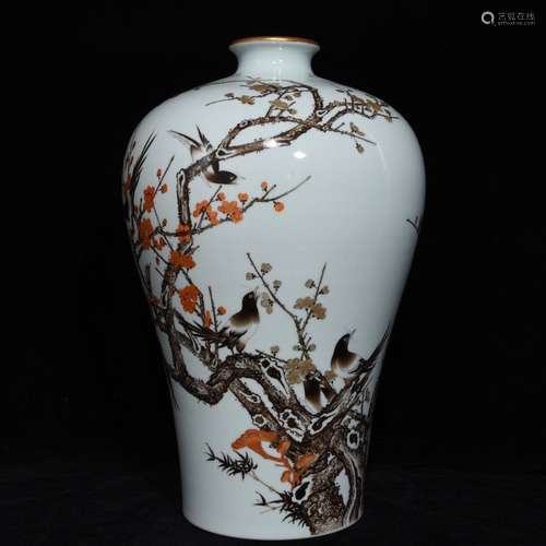 A CHINESE MO CAI MEIPING VASE WITH AUSPICIOUS PATTERN