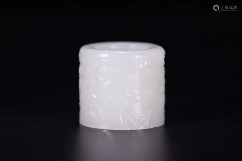 A CHINESE HETIAN JADE RING WITH BAMBOO CARVING