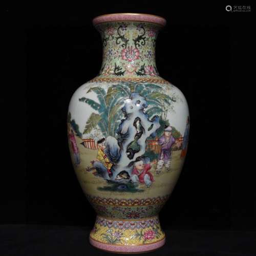 A CHINESE FEN CAI VASE WITH BEAST PATTERN