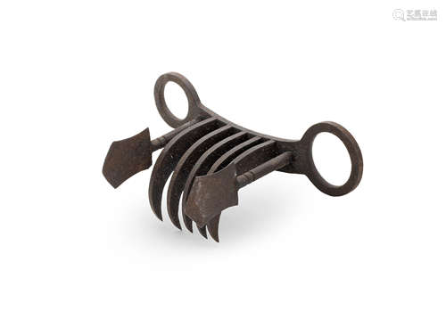 A steel 'tiger's claw' (Bagh Nakh) India, 19th/ 20th century