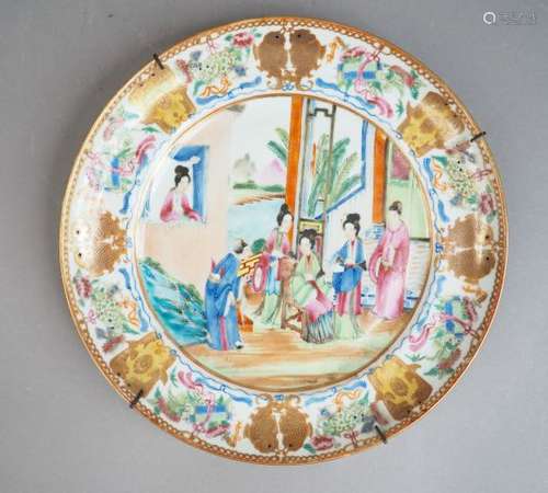 Assiette en porcelaine et émaux polychrome, à déco…