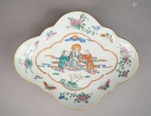 Ravier à bord polylobé en porcelaine et émaux de l…