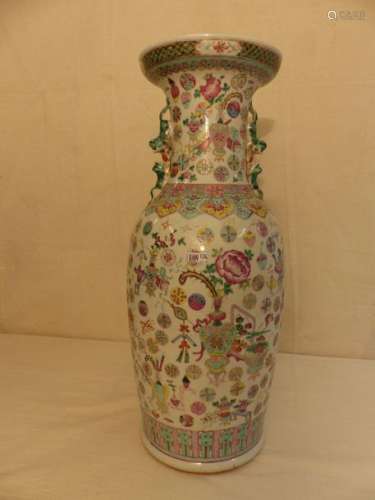 A large Chinese porcelain vase circa 1900 (* a cra…