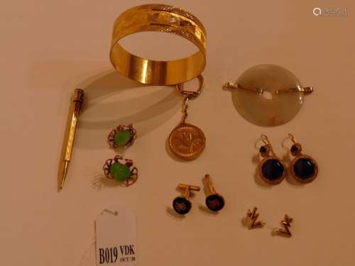 Lot of 18K yellow gold jewels: a bracelet (41gr), …