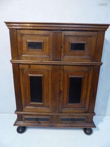 Oak cabinet with 4 doors. Period: Flemish Renaissa…