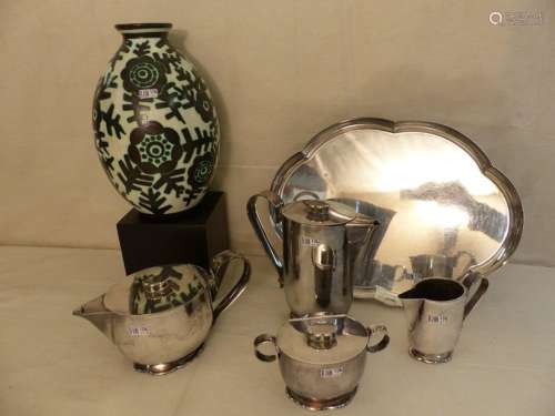 A 5 piece Art Deco coffee service in silvery metal…