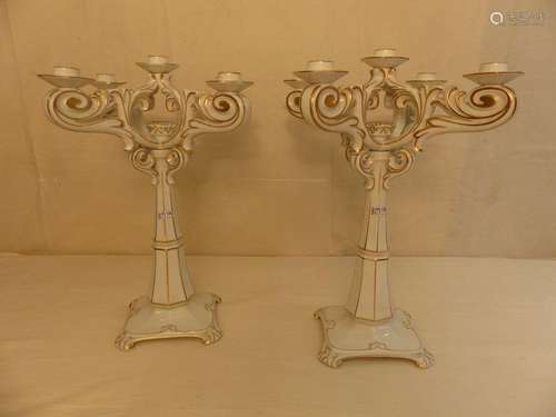 Pair of candelabra in white and gold Bavarian porc…