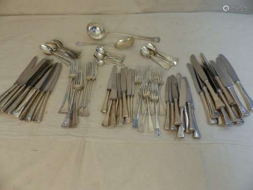 A housewife of 101 silver cutlery with autohungari…