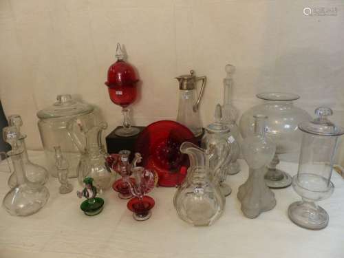 A batch of 16 glassware including oak candlesticks…