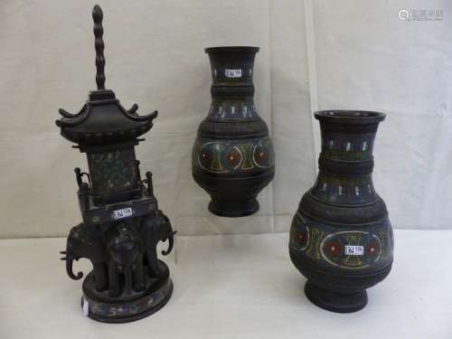 3 vases, 1 at the pagodas, and a pear of another m…