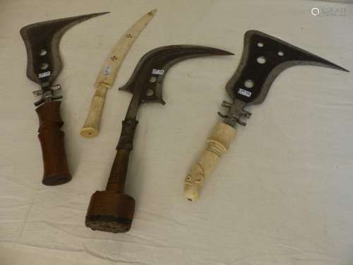Lot including 4 Mangbetu weapons.