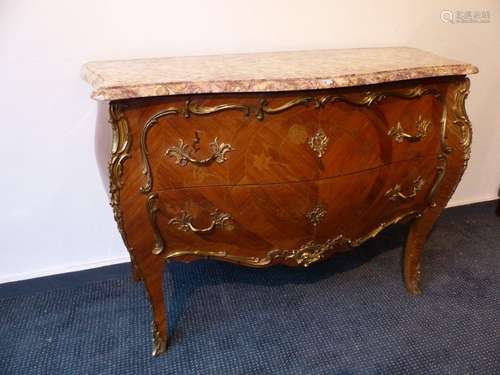 Louis XV style chest of drawers made of veneered w…